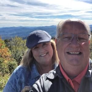 Meet your Posher, Gloria